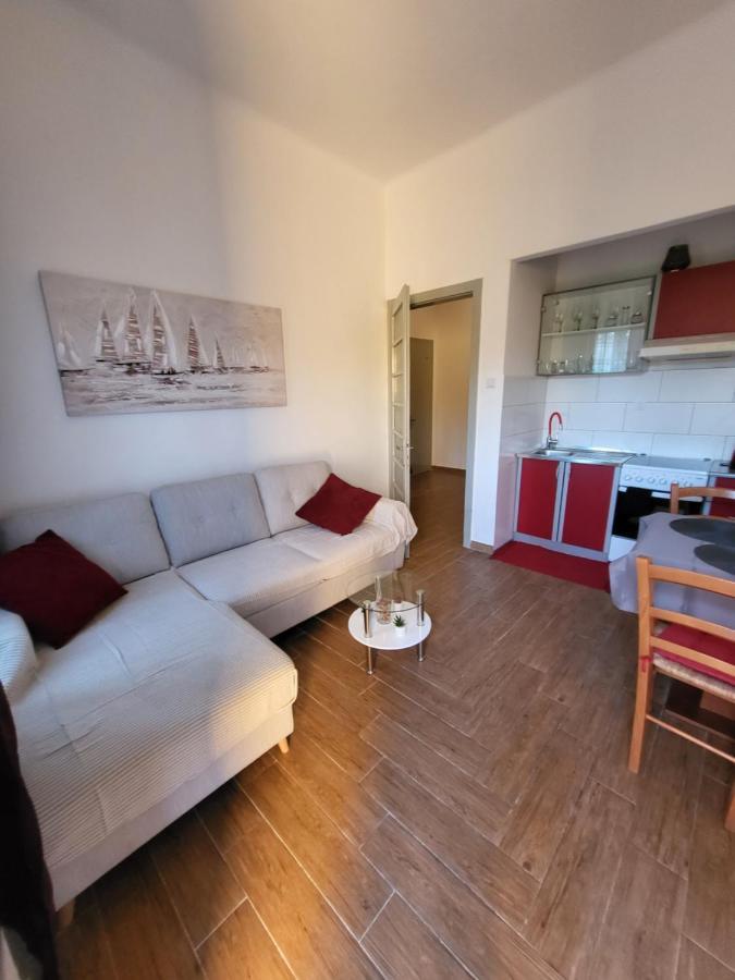 Rijeka Apartment With Free Parking And Large Balcony Ngoại thất bức ảnh