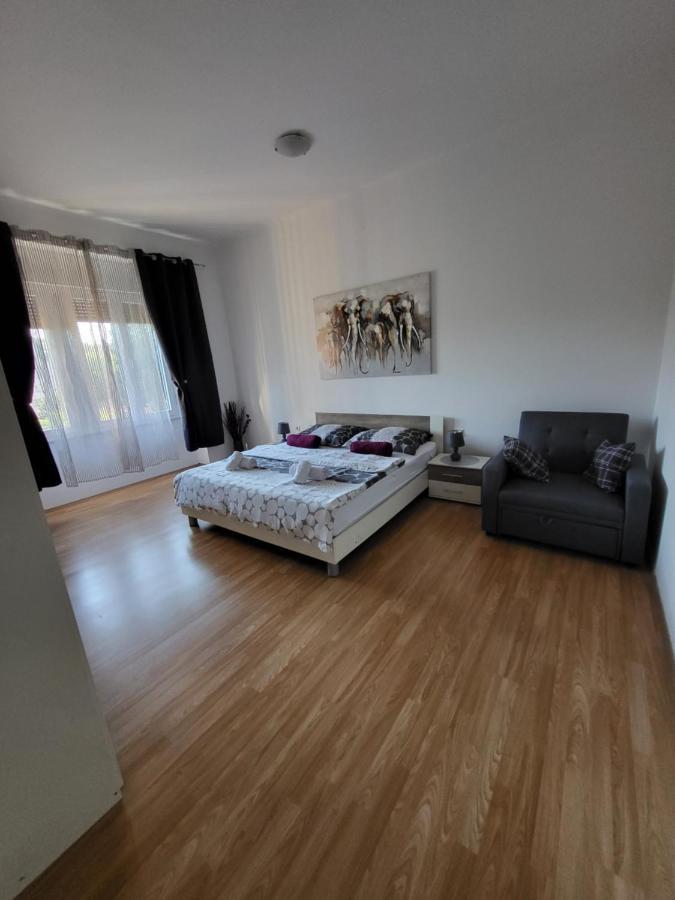 Rijeka Apartment With Free Parking And Large Balcony Ngoại thất bức ảnh