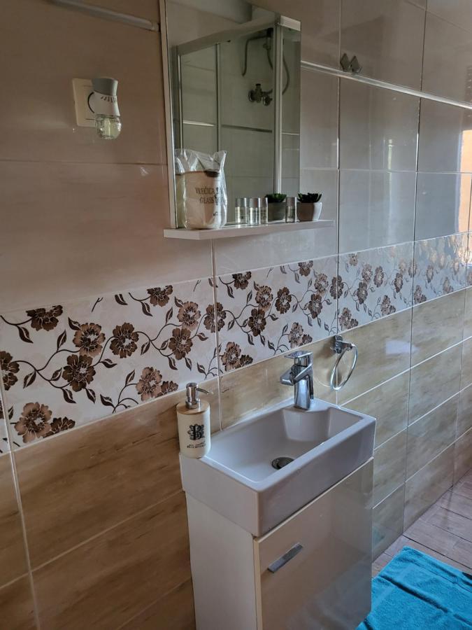 Rijeka Apartment With Free Parking And Large Balcony Ngoại thất bức ảnh