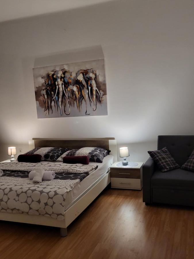 Rijeka Apartment With Free Parking And Large Balcony Ngoại thất bức ảnh